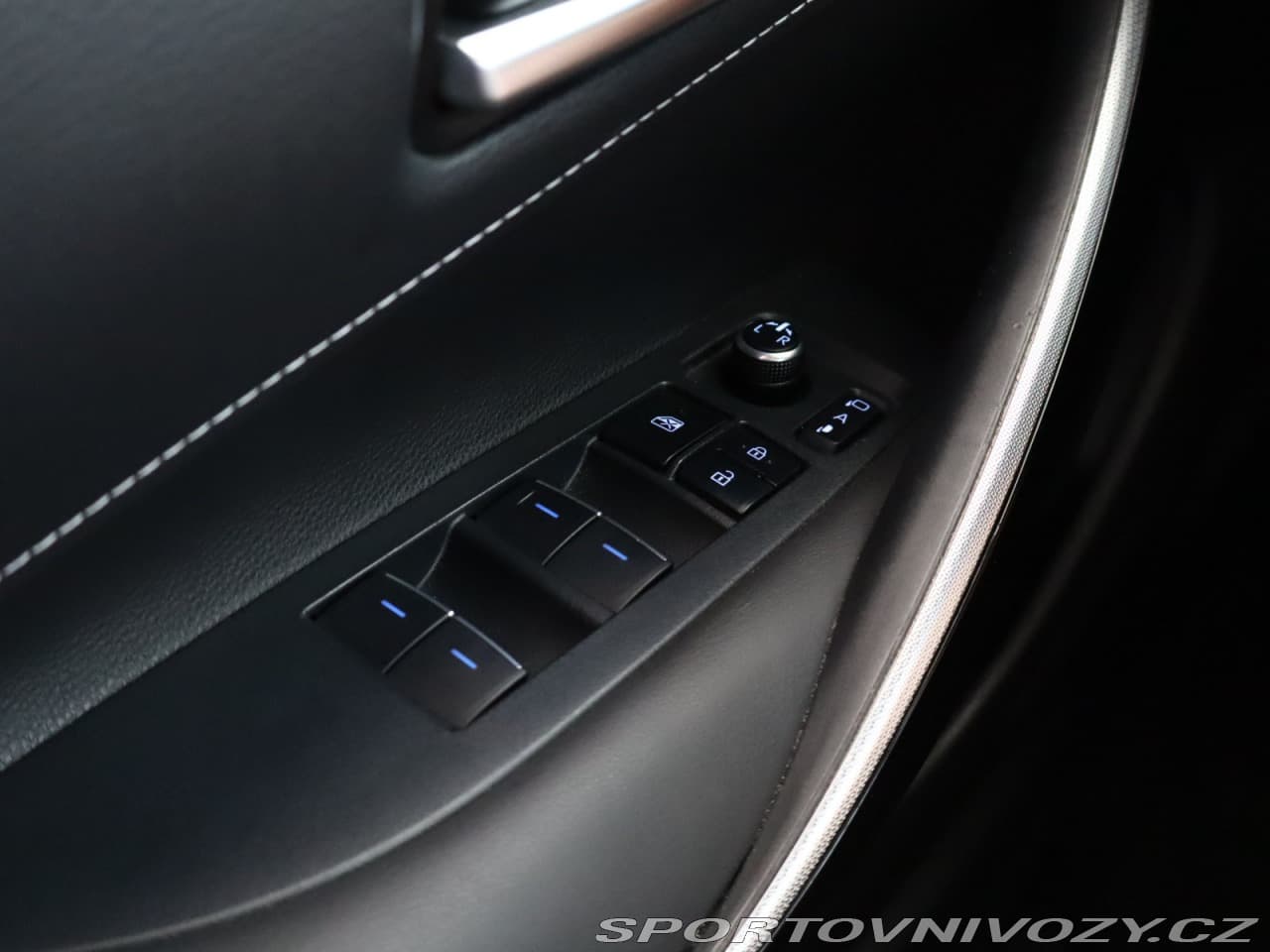 2019 Toyota COROLLA - 19