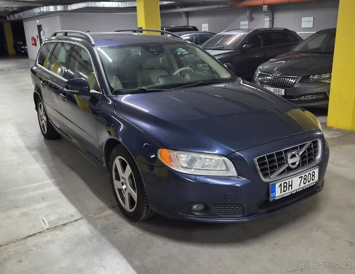 2011 Volvo V70 - 15
