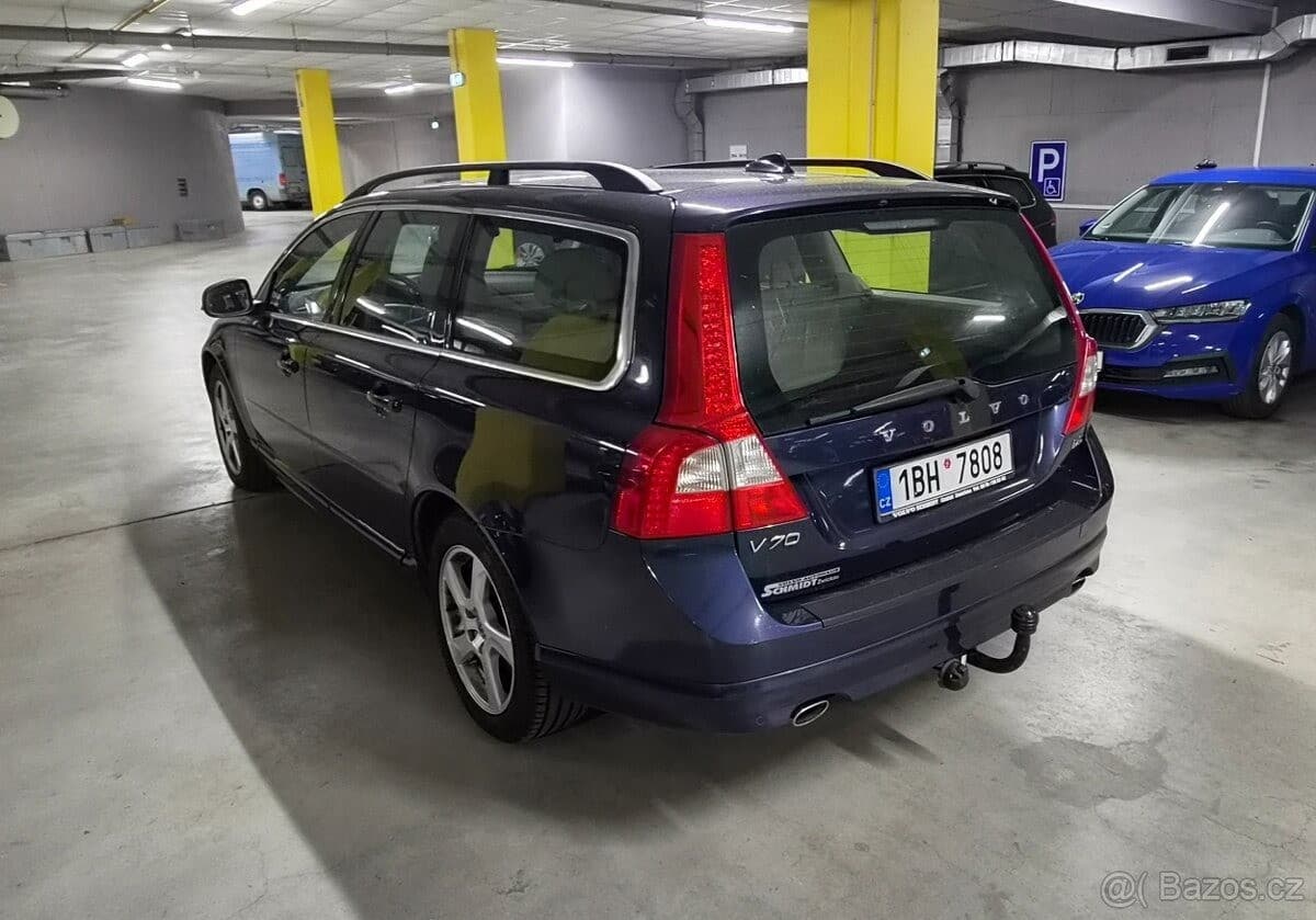 2011 Volvo V70 - 6