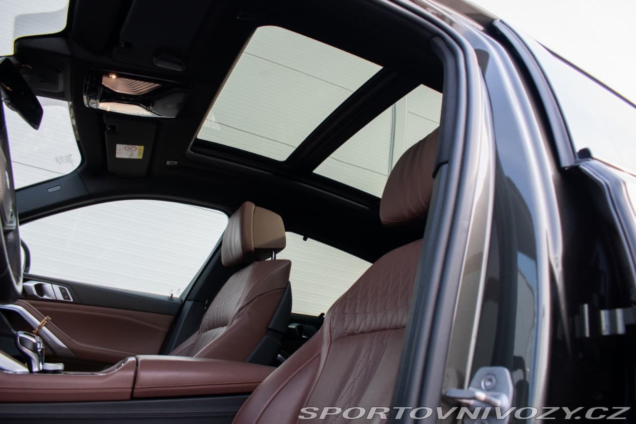 2020 BMW X6 - 11