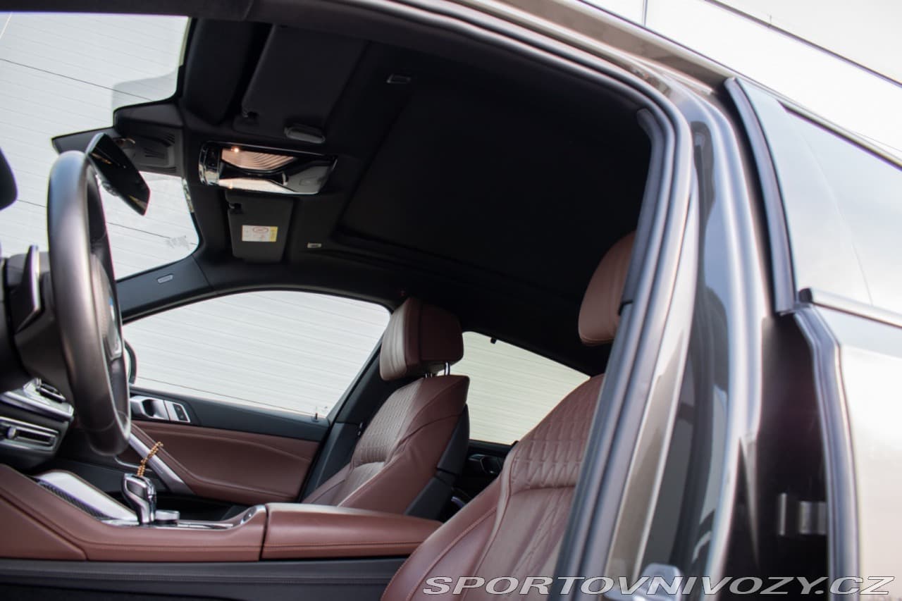2020 BMW X6 - 12