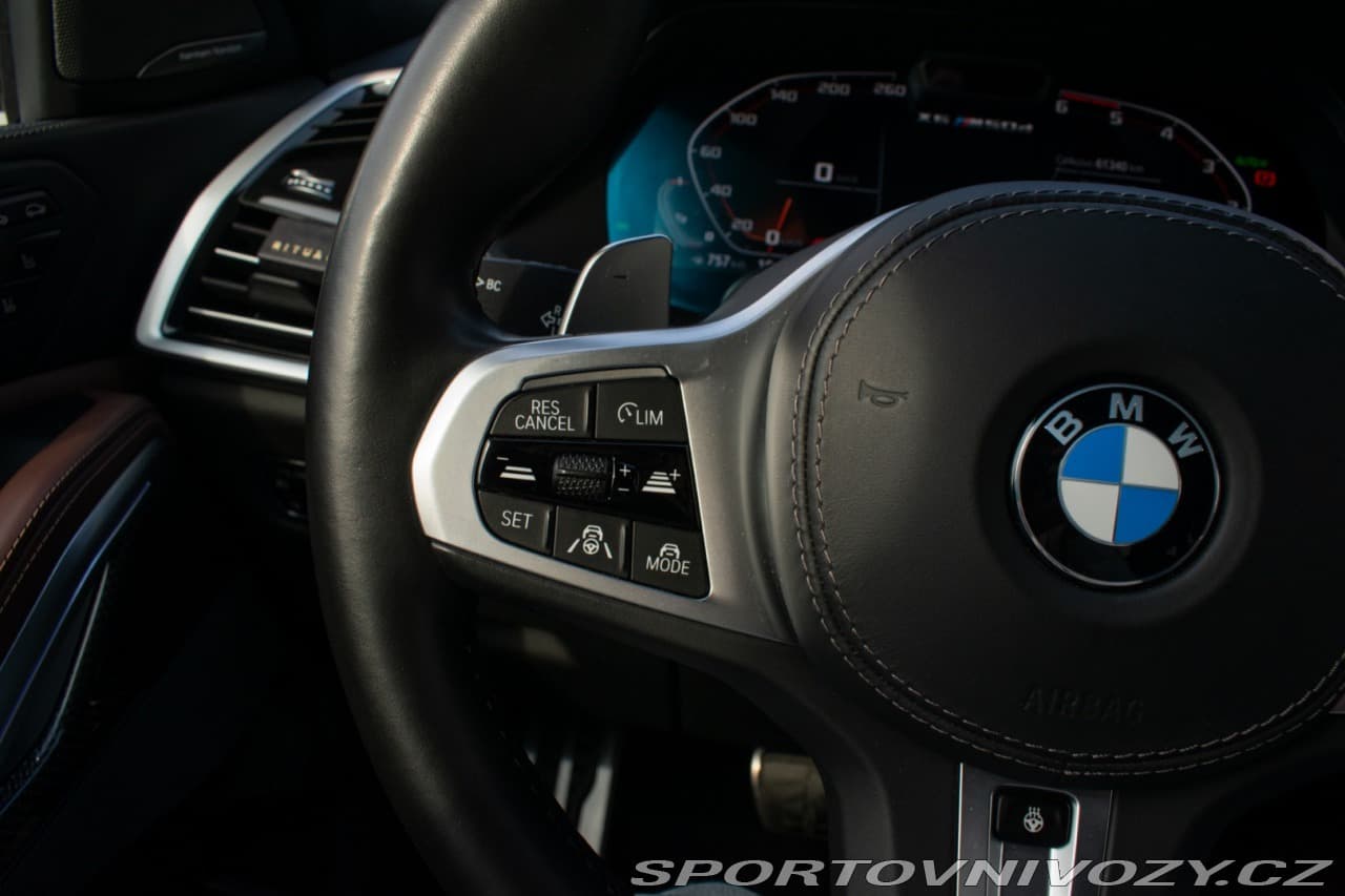 2020 BMW X6 - 18