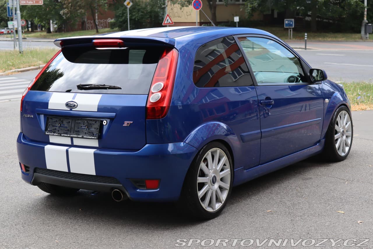 2006 Ford FIESTA - 11