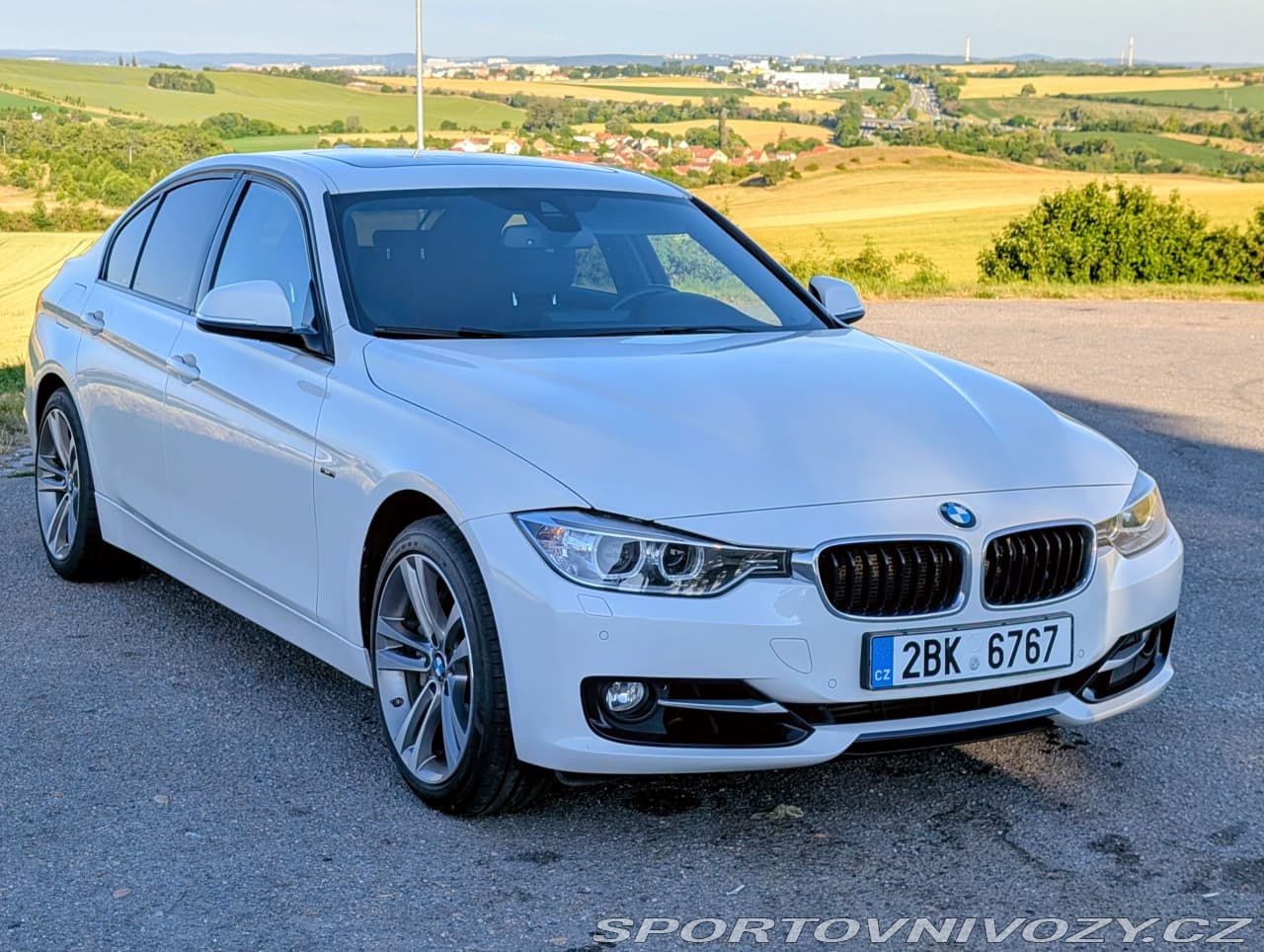 2012 BMW 3-SERIES - 11