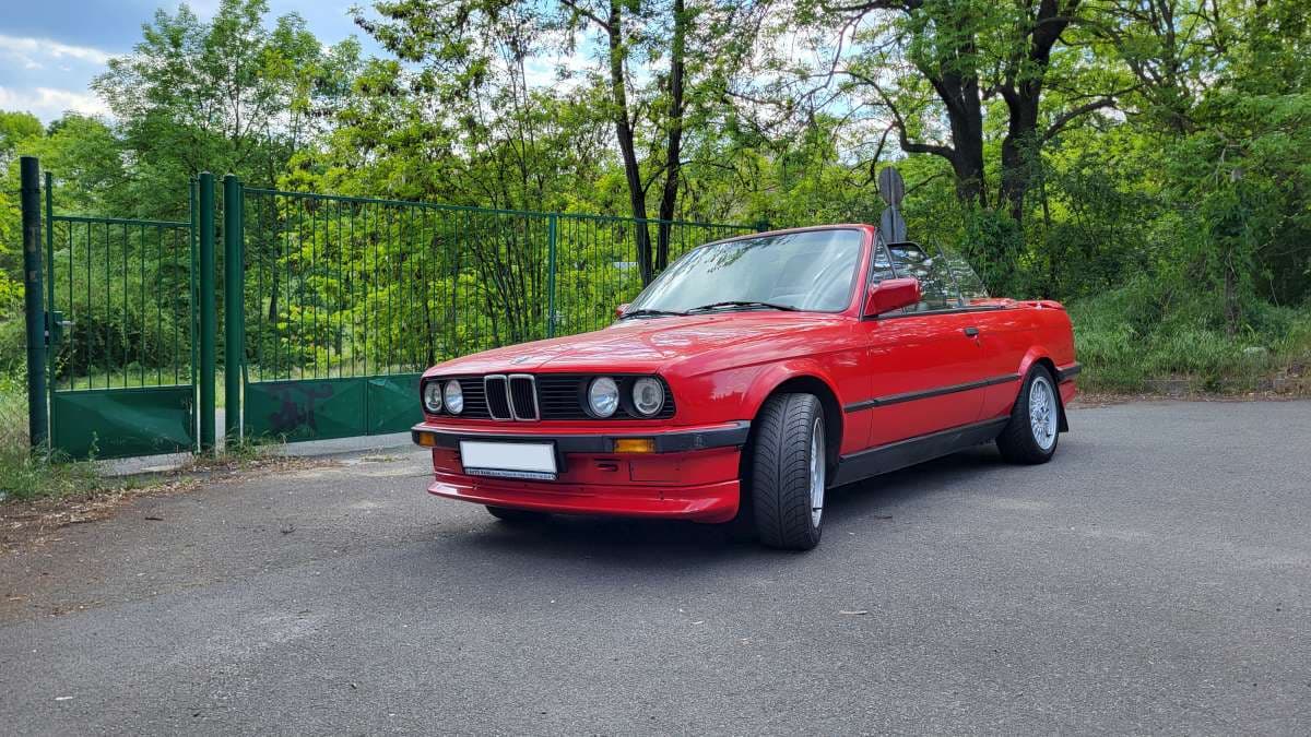 1990 BMW 3-SERIES
