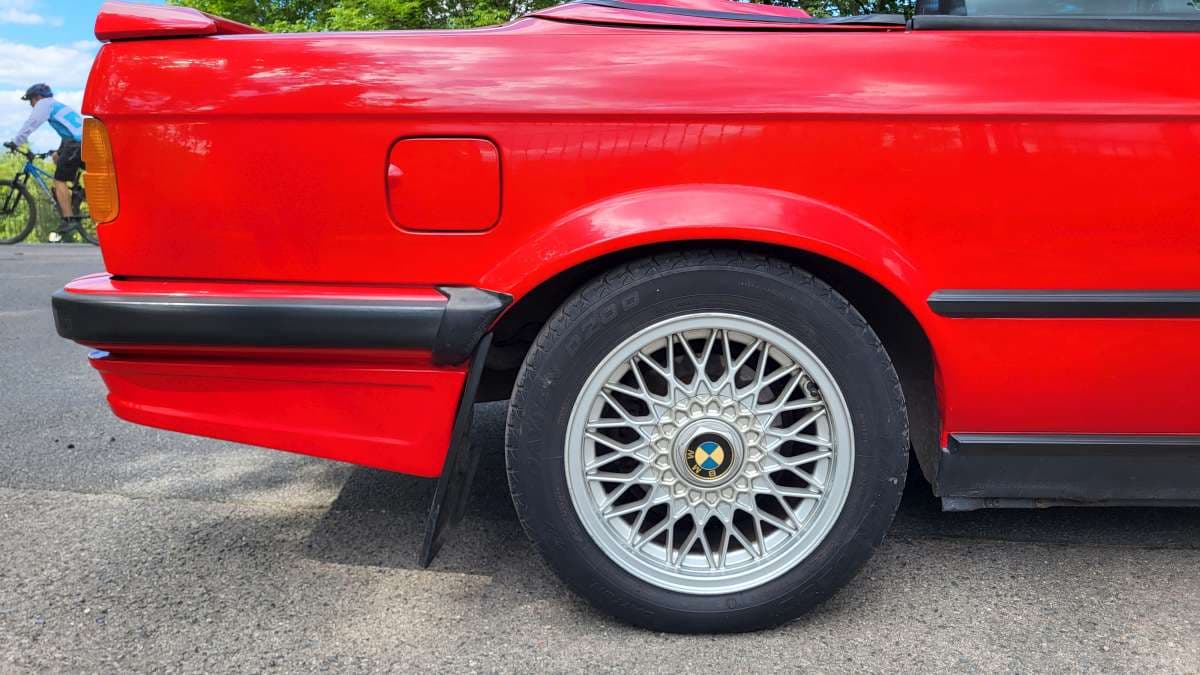 1990 BMW 3-SERIES - 11
