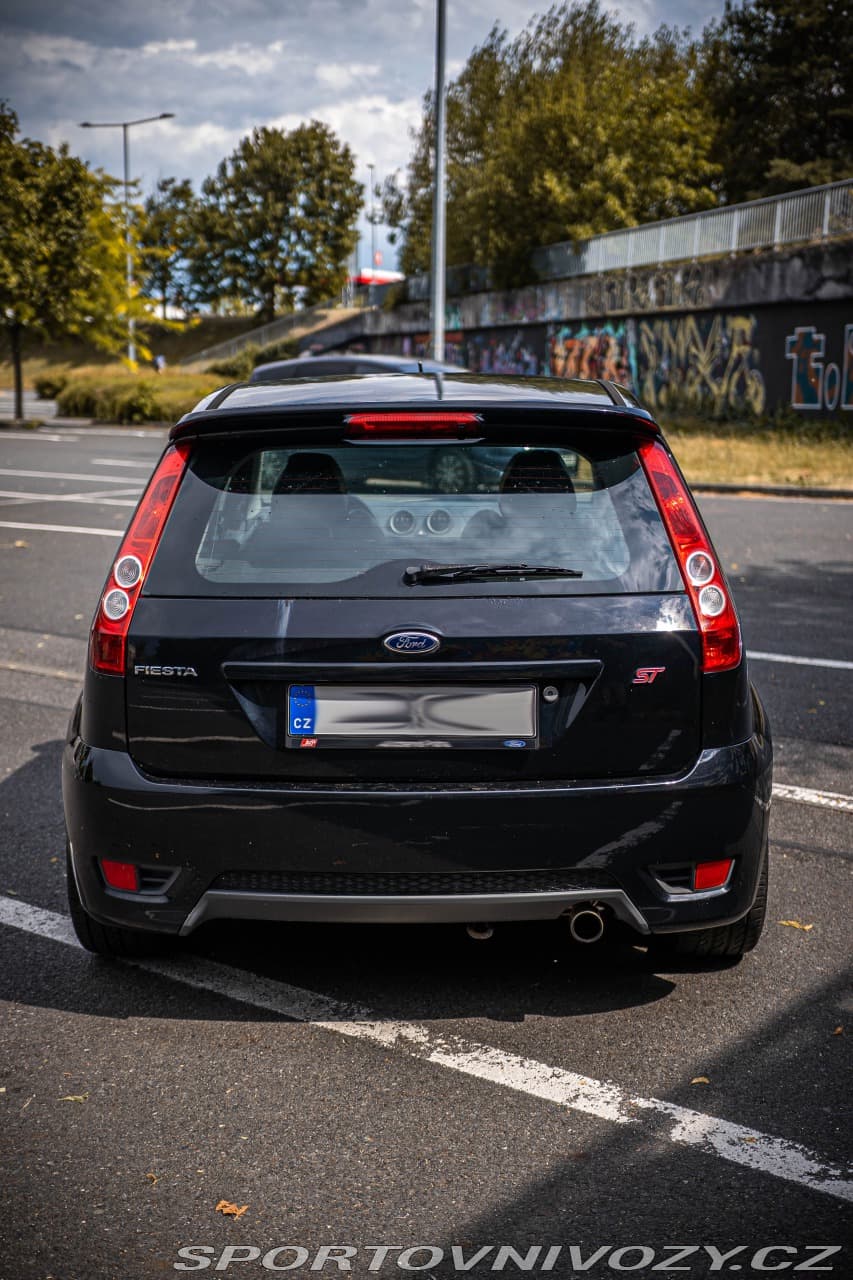 2005 Ford FIESTA - 5