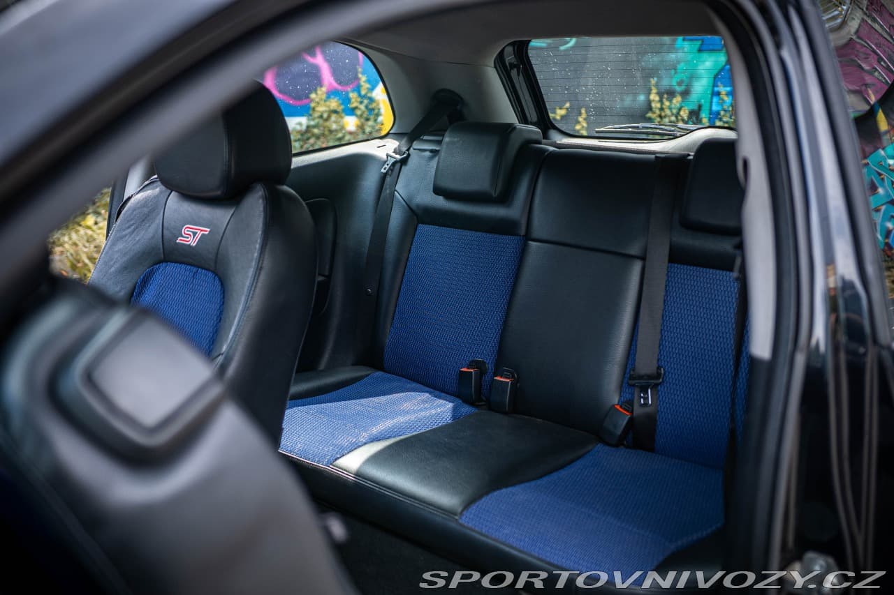 2005 Ford FIESTA - 9