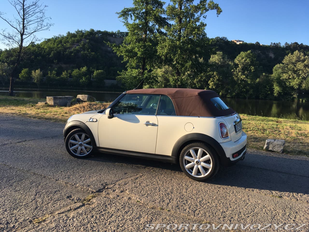 2009 Mini COOPER - 2