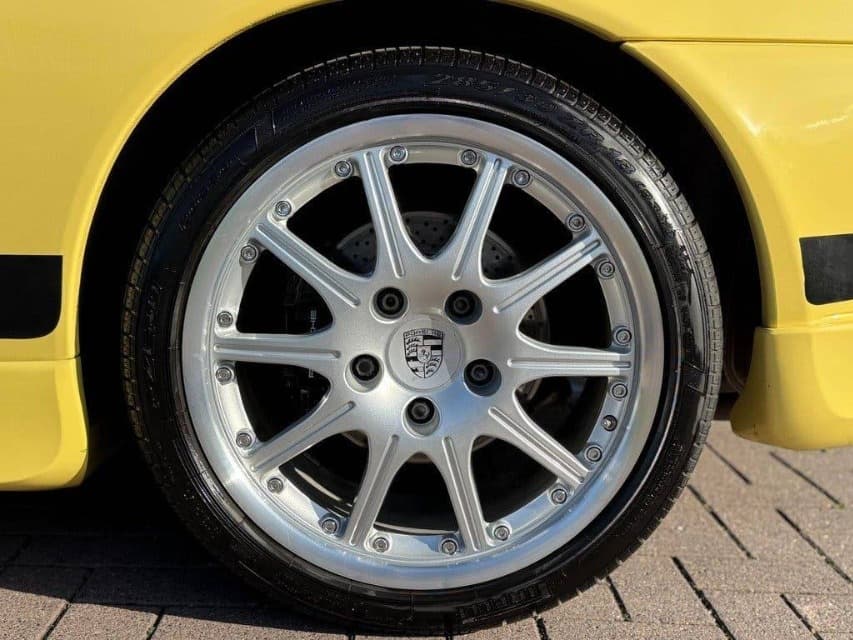 1998 Porsche 911 - 12