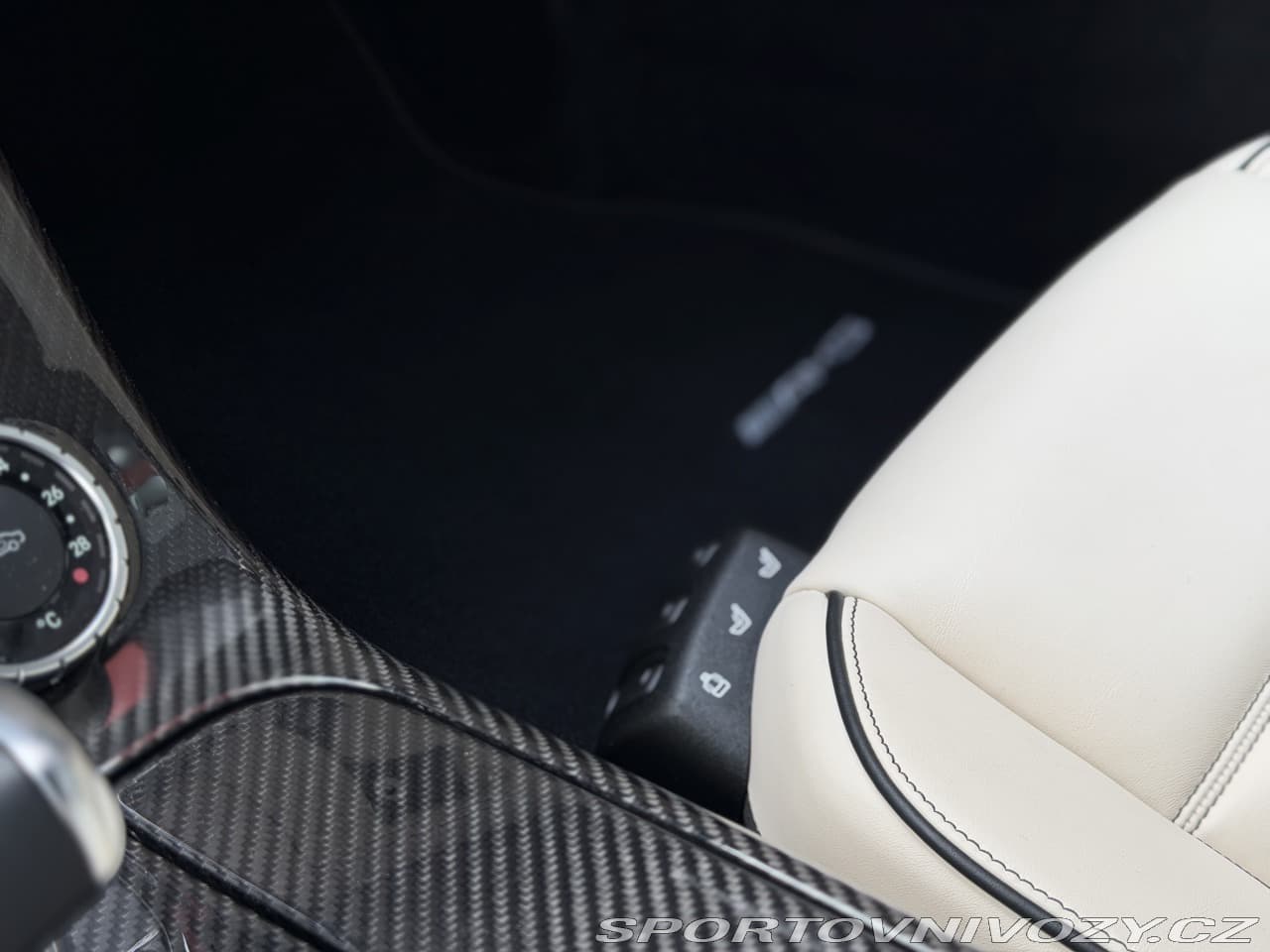 2010 Mercedes-Benz SLS - 19