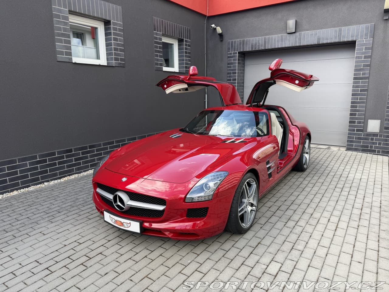 2010 Mercedes-Benz SLS - 6