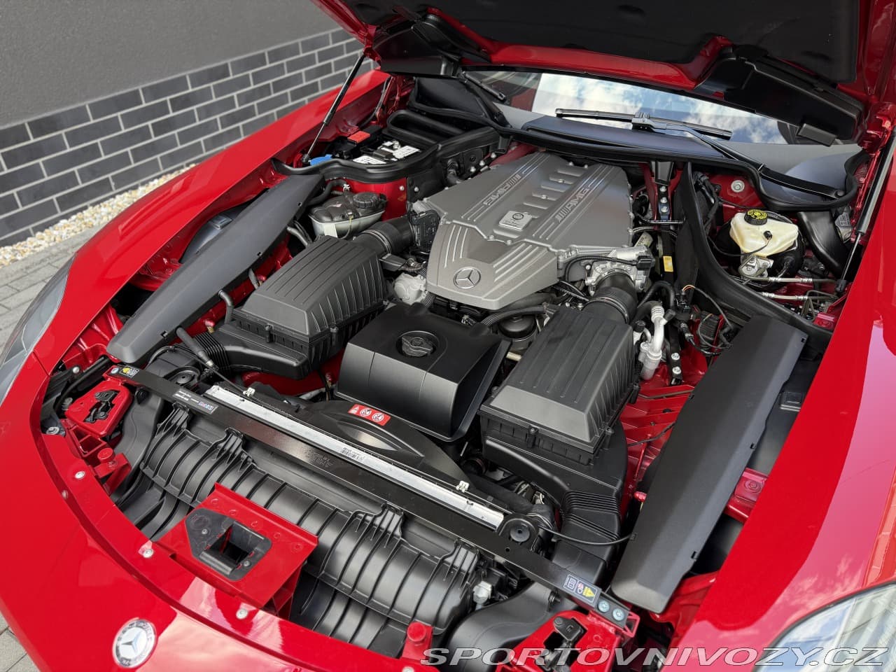 2010 Mercedes-Benz SLS - 8