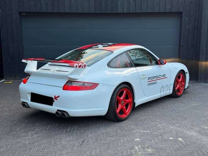 2005 Porsche 911 - 2
