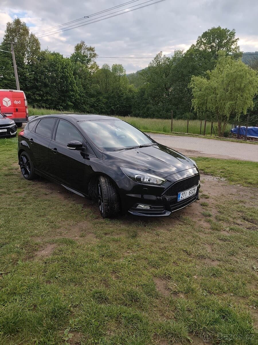 2018 Ford FOCUS - 12
