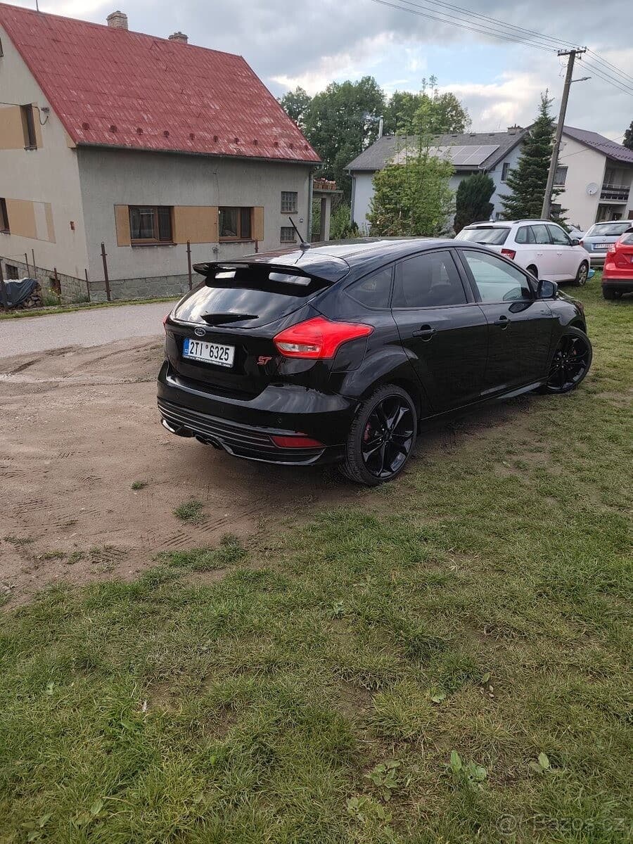 2018 Ford FOCUS - 4