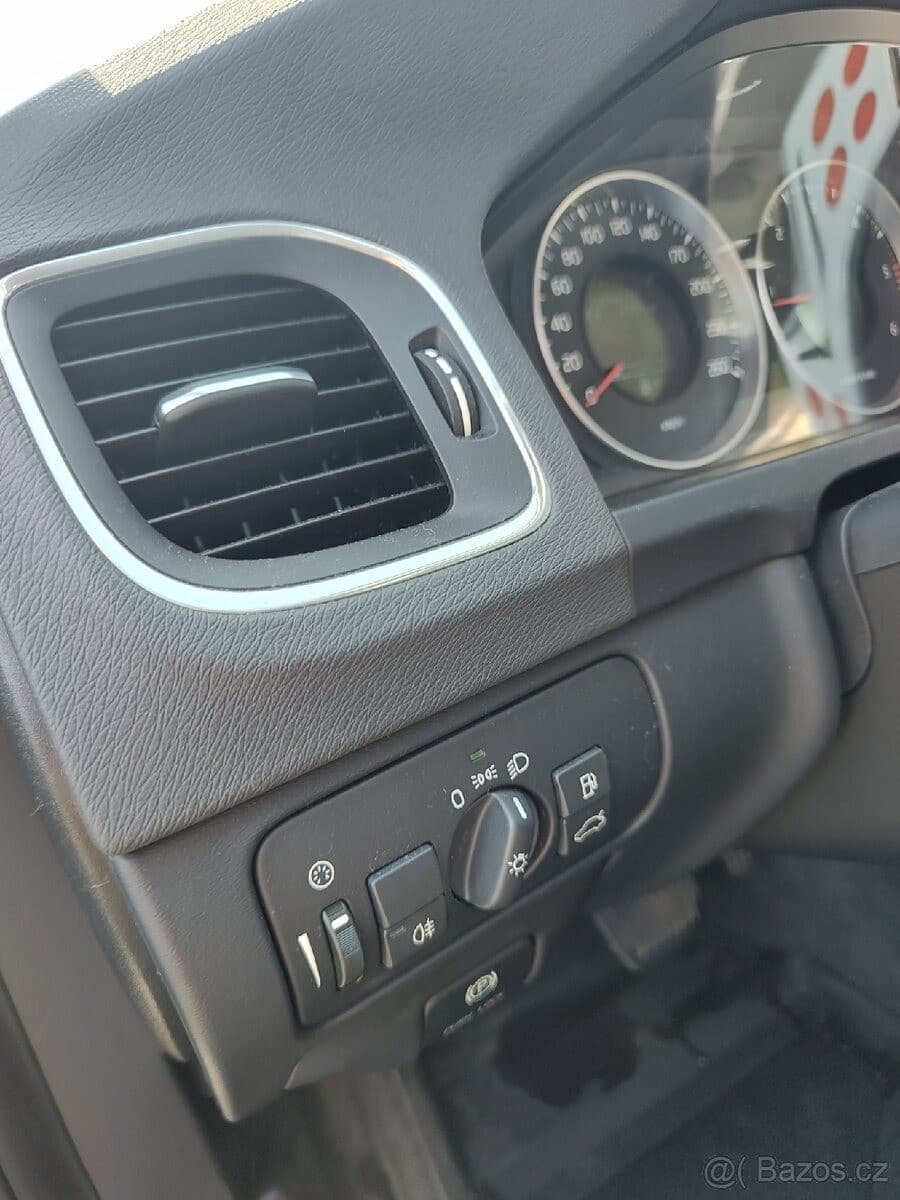 2013 Volvo V60 - 16