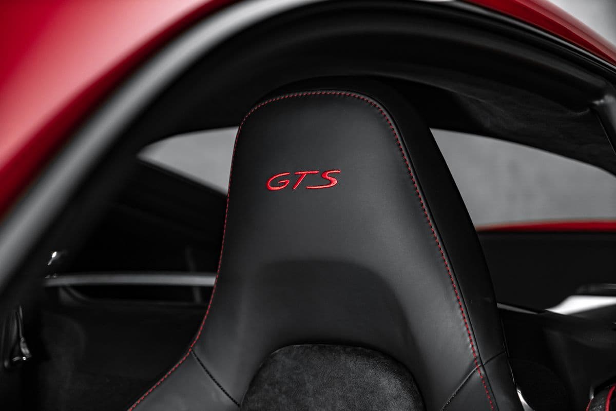 2016 Porsche CAYMAN - 20