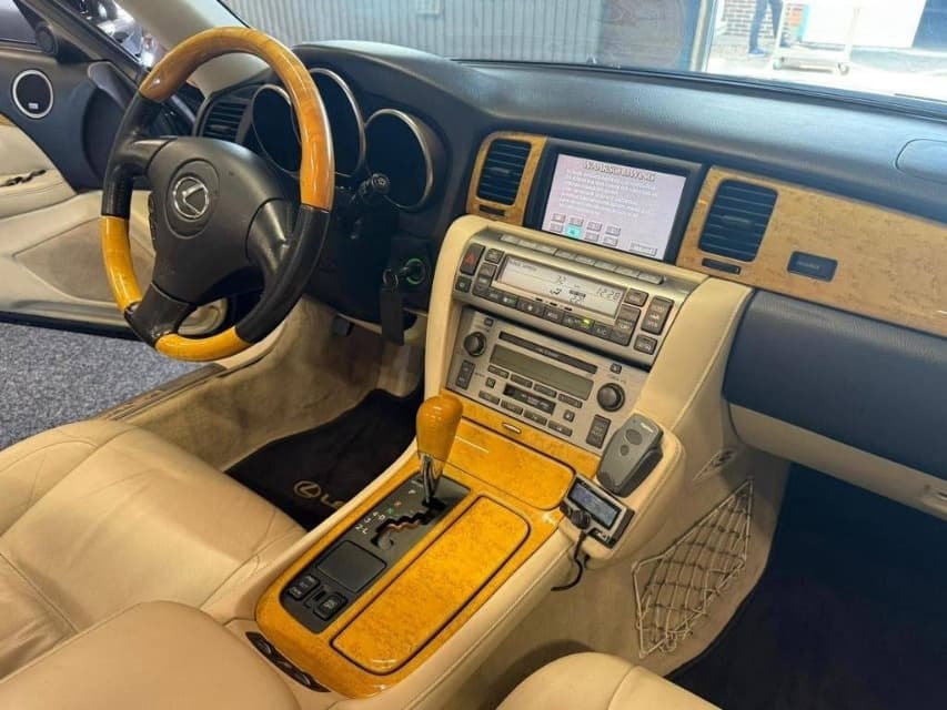 2002 Lexus SC - 6