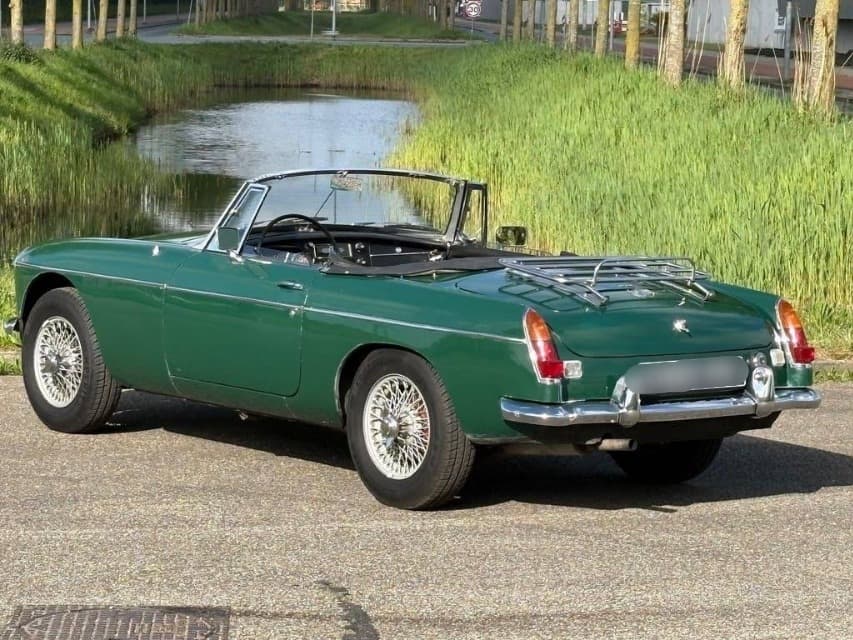 1967 MG MGB - 17