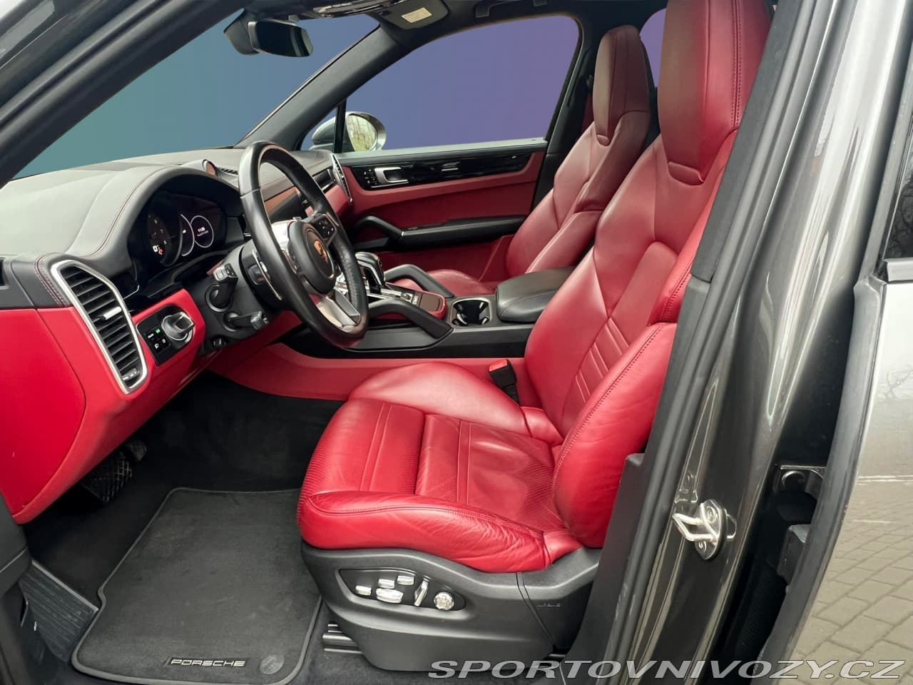 2019 Porsche CAYENNE - 11