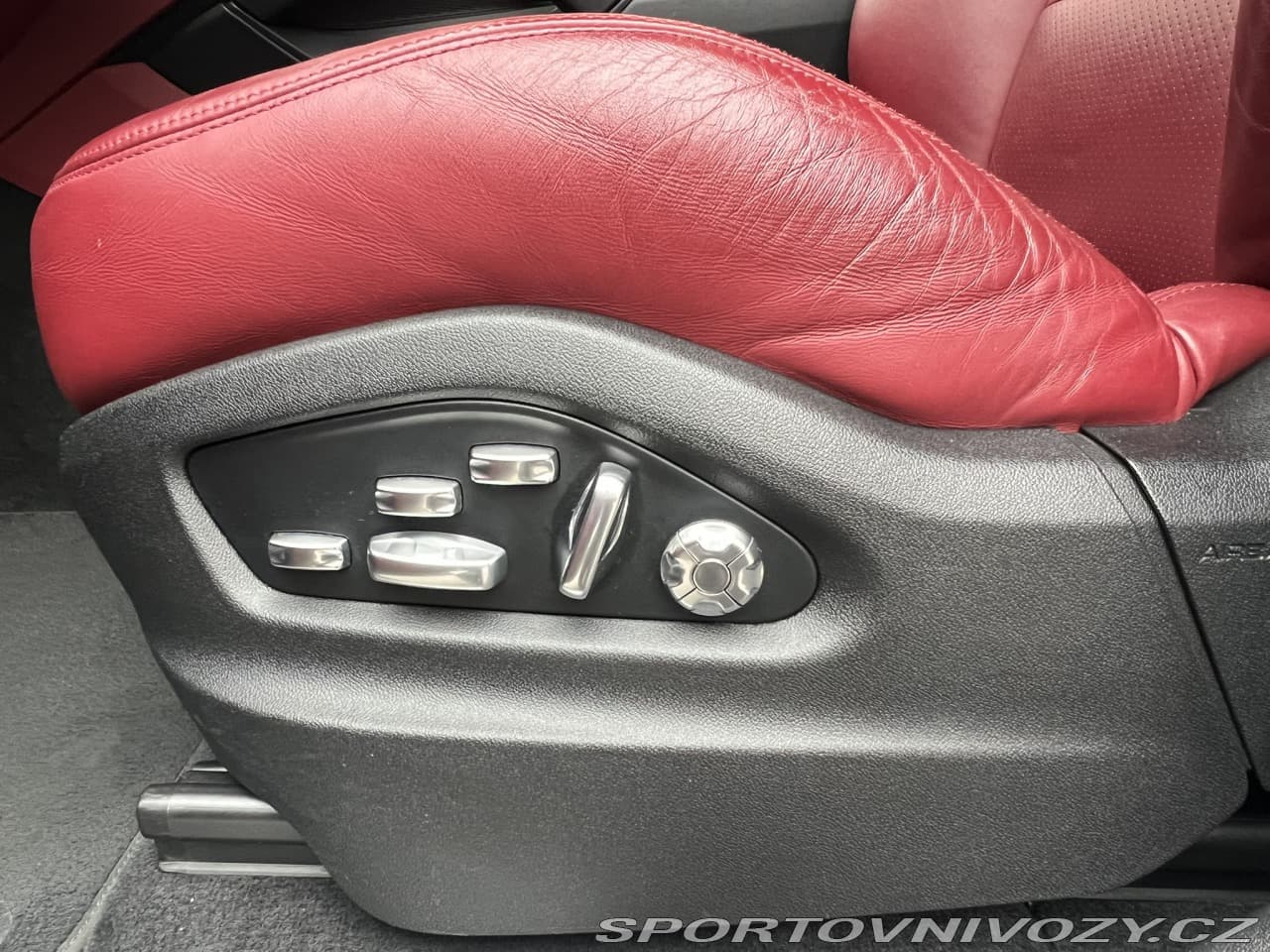 2019 Porsche CAYENNE - 13
