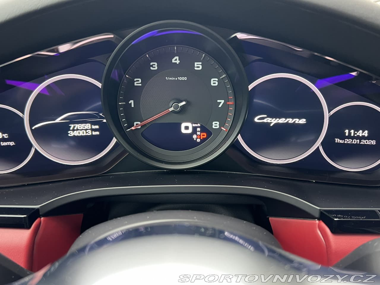 2019 Porsche CAYENNE - 17