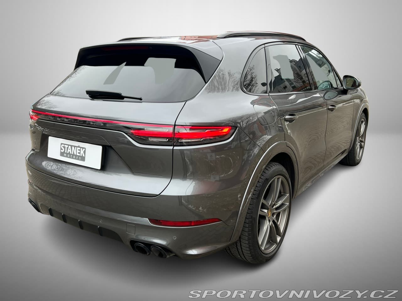 2019 Porsche CAYENNE - 2
