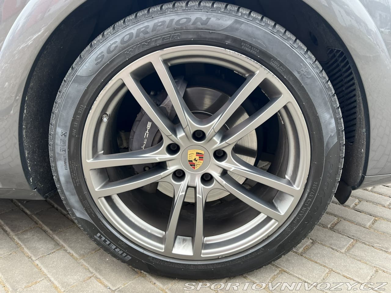 2019 Porsche CAYENNE - 9