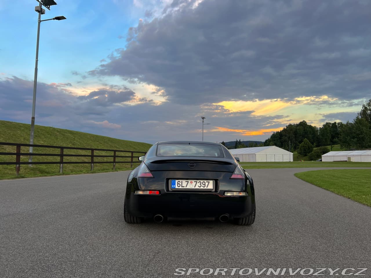 Nissan 350Z - 5