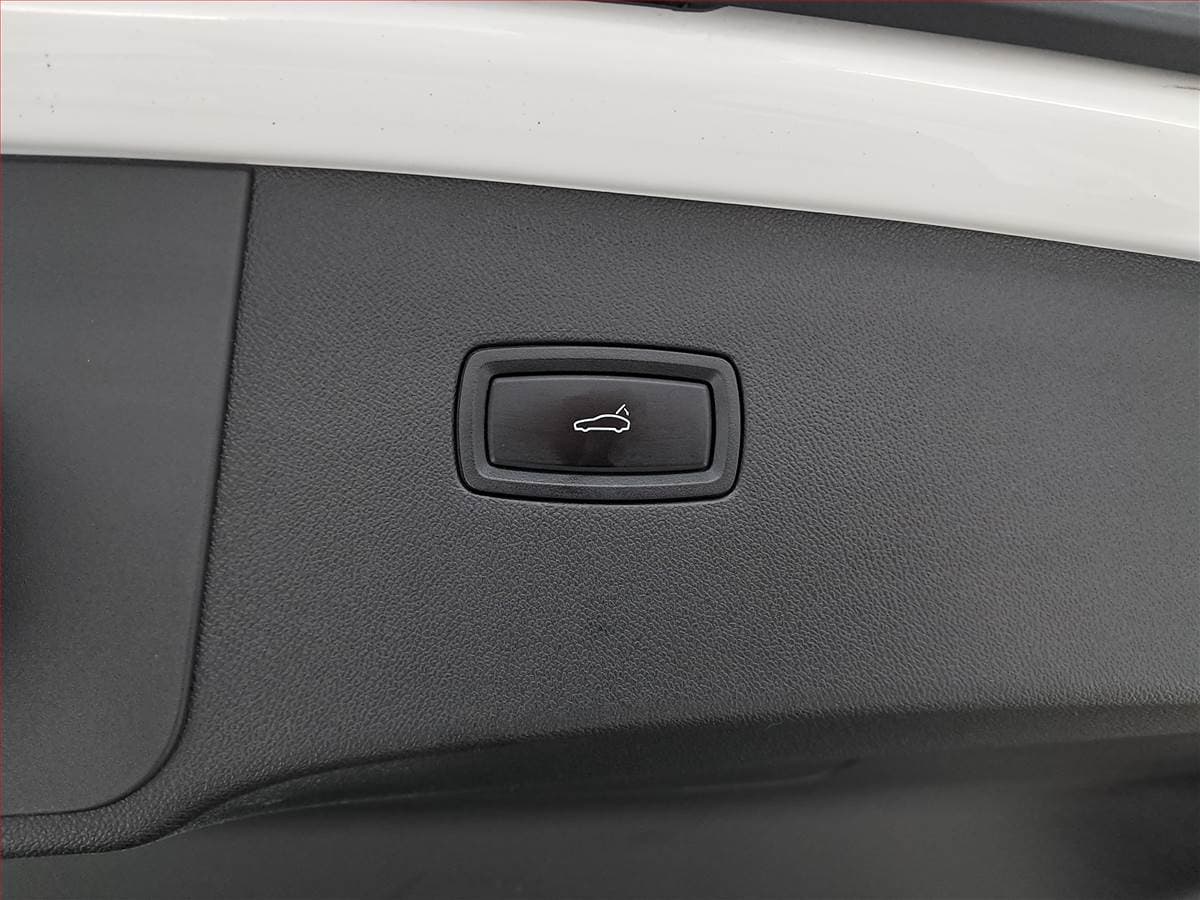 2023 Porsche CAYENNE - 16