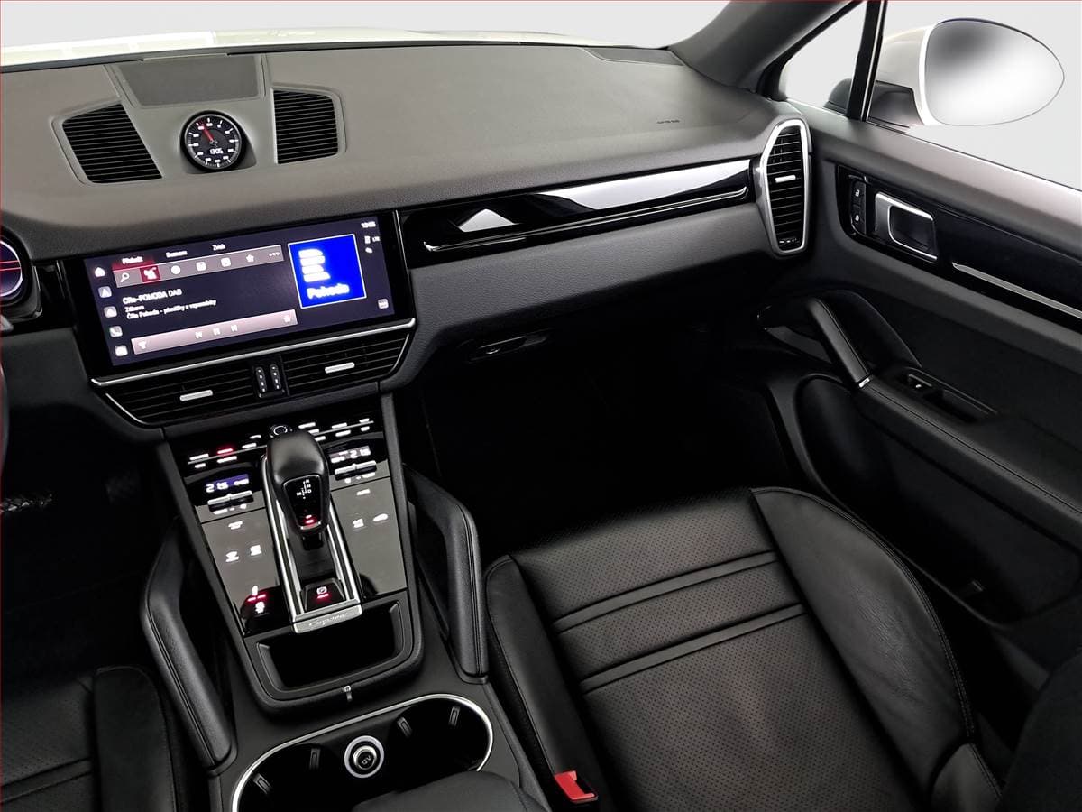 2023 Porsche CAYENNE - 8