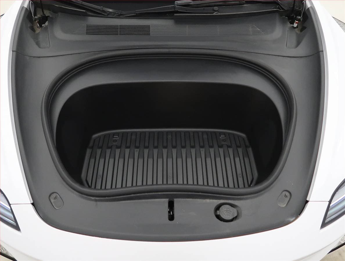 2025 Tesla MODEL 3 - 18