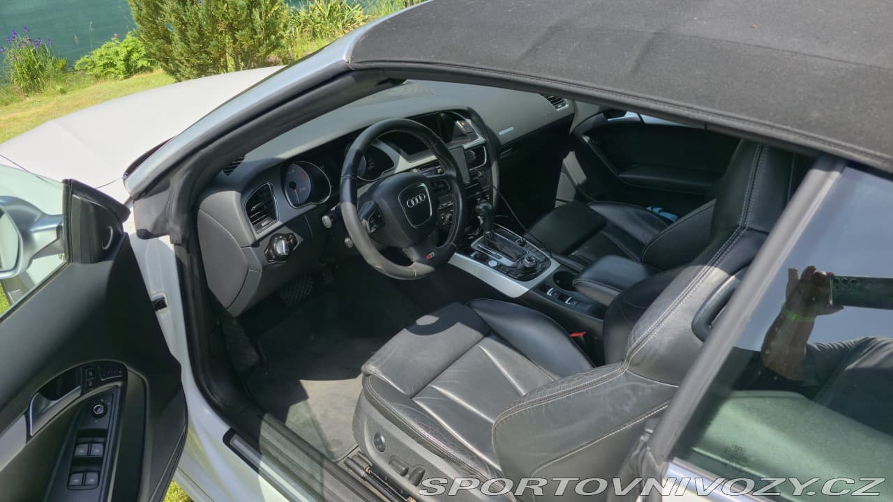 2009 Audi S5 - 4