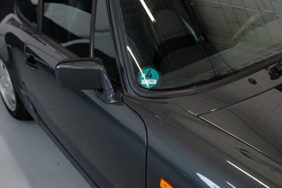1990 Porsche CARRERA - 12