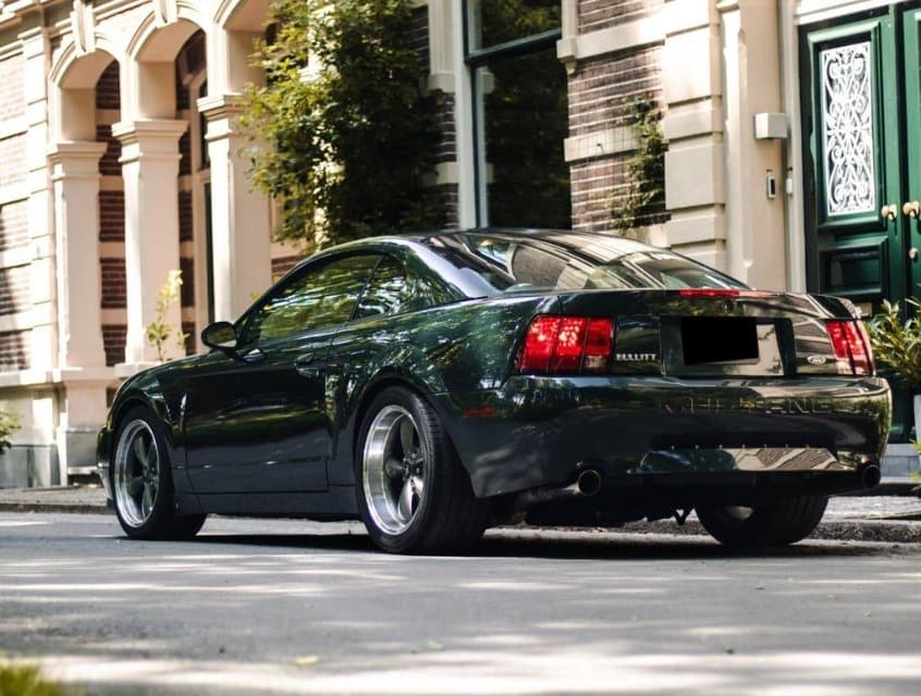 2001 Ford MUSTANG - 10