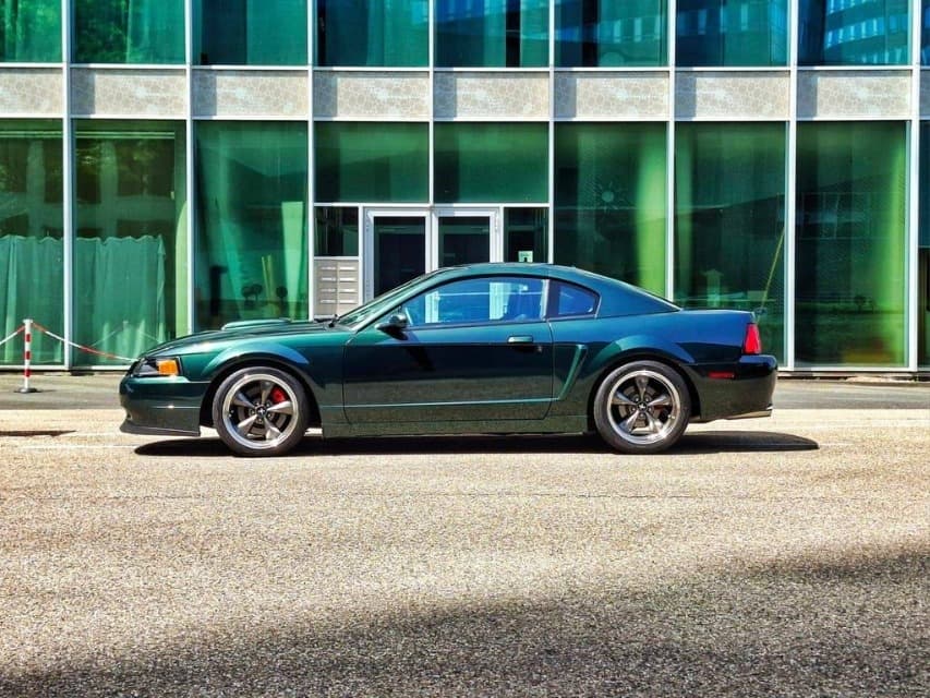 2001 Ford MUSTANG - 2