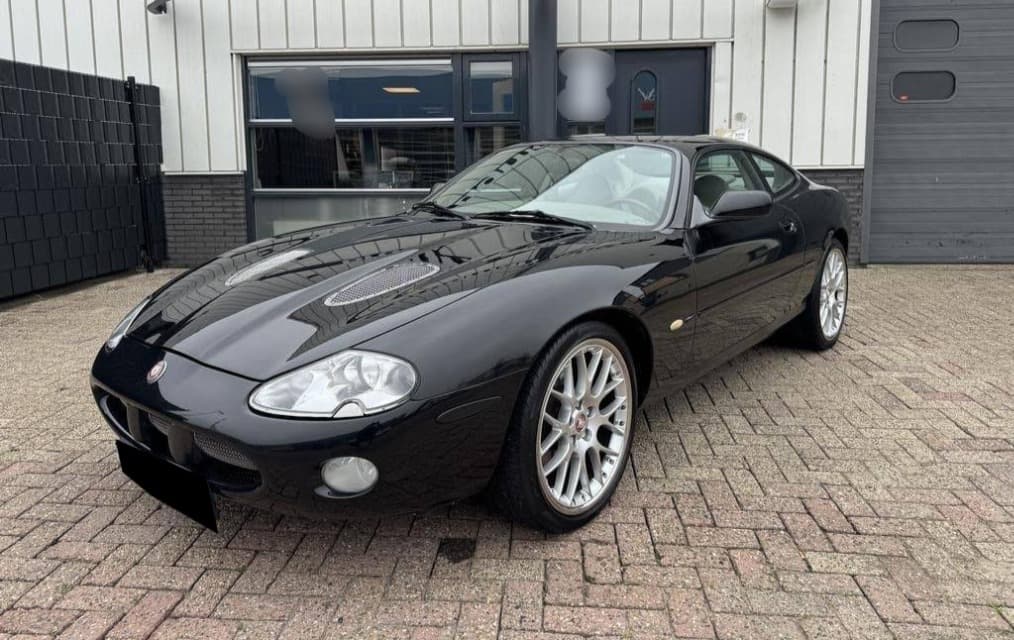 1999 Jaguar XK - 2