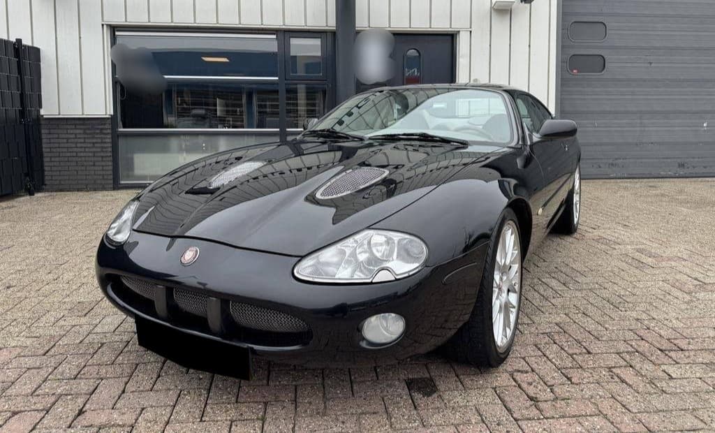 1999 Jaguar XK - 3