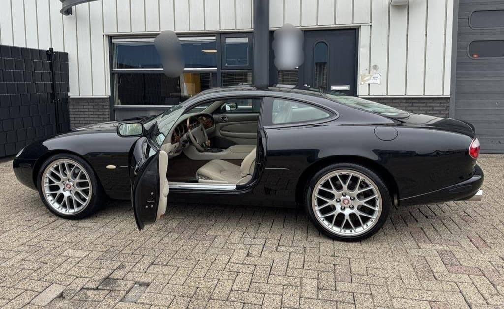 1999 Jaguar XK - 4