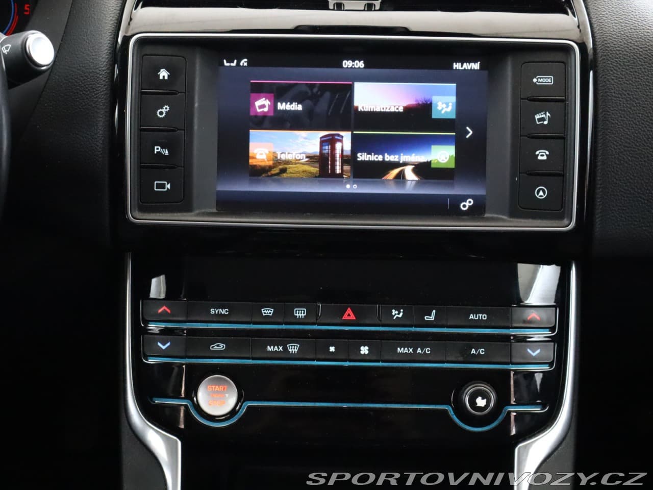 2016 Jaguar XE - 10