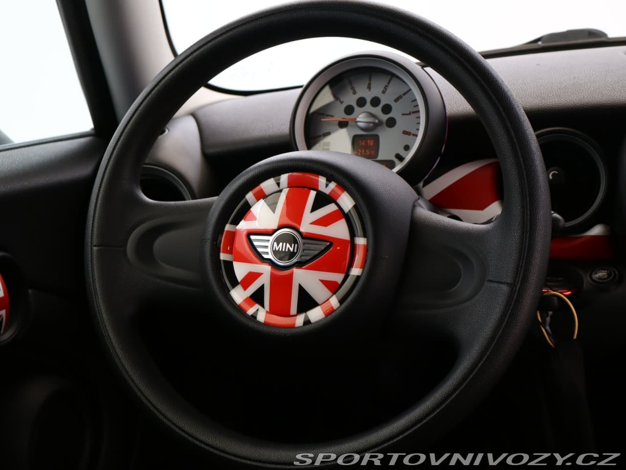 2009 Mini ONE - 10