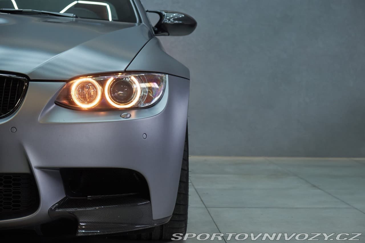 2010 BMW M3 - 10