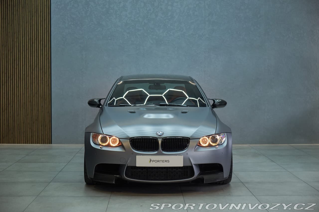 2010 BMW M3 - 8