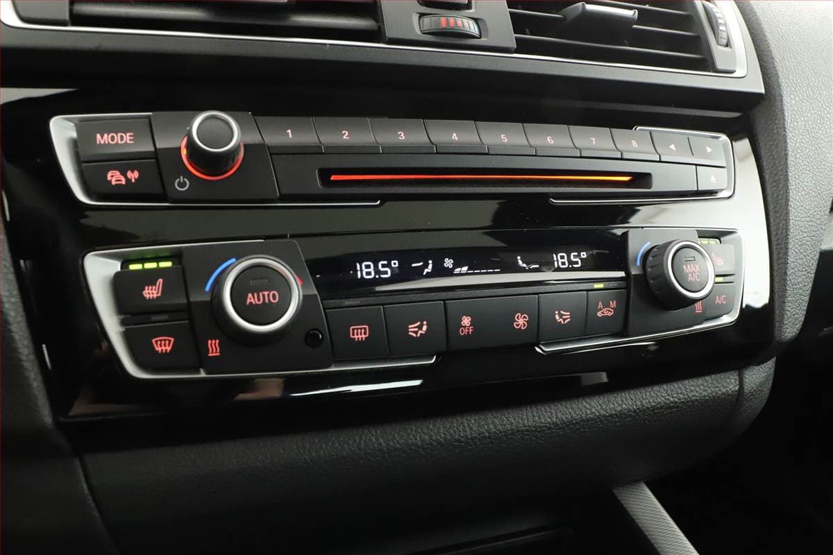 2016 BMW 1-SERIES - 14