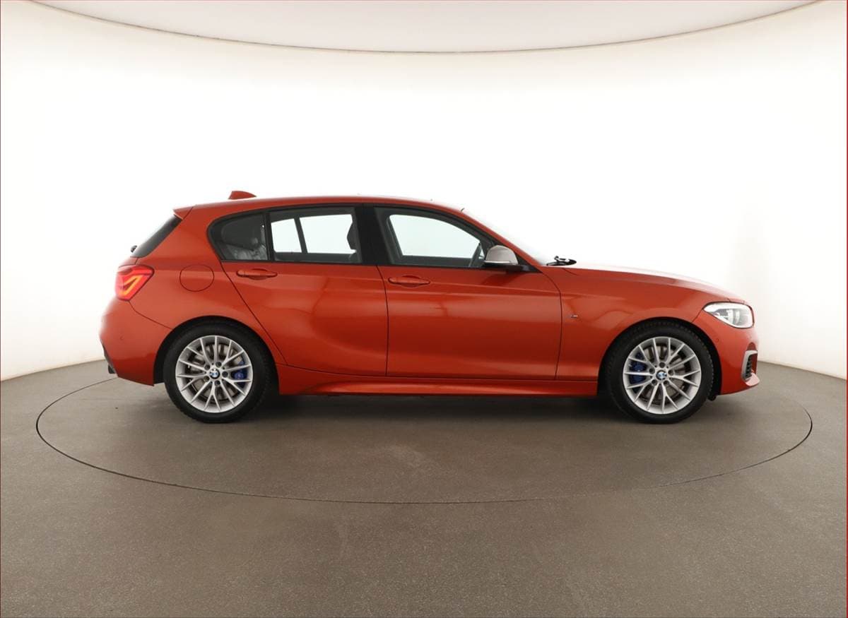 2016 BMW 1-SERIES - 6