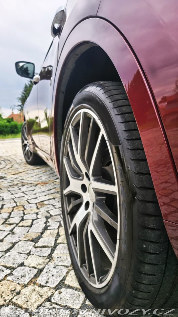 2017 Maserati LEVANTE - 18