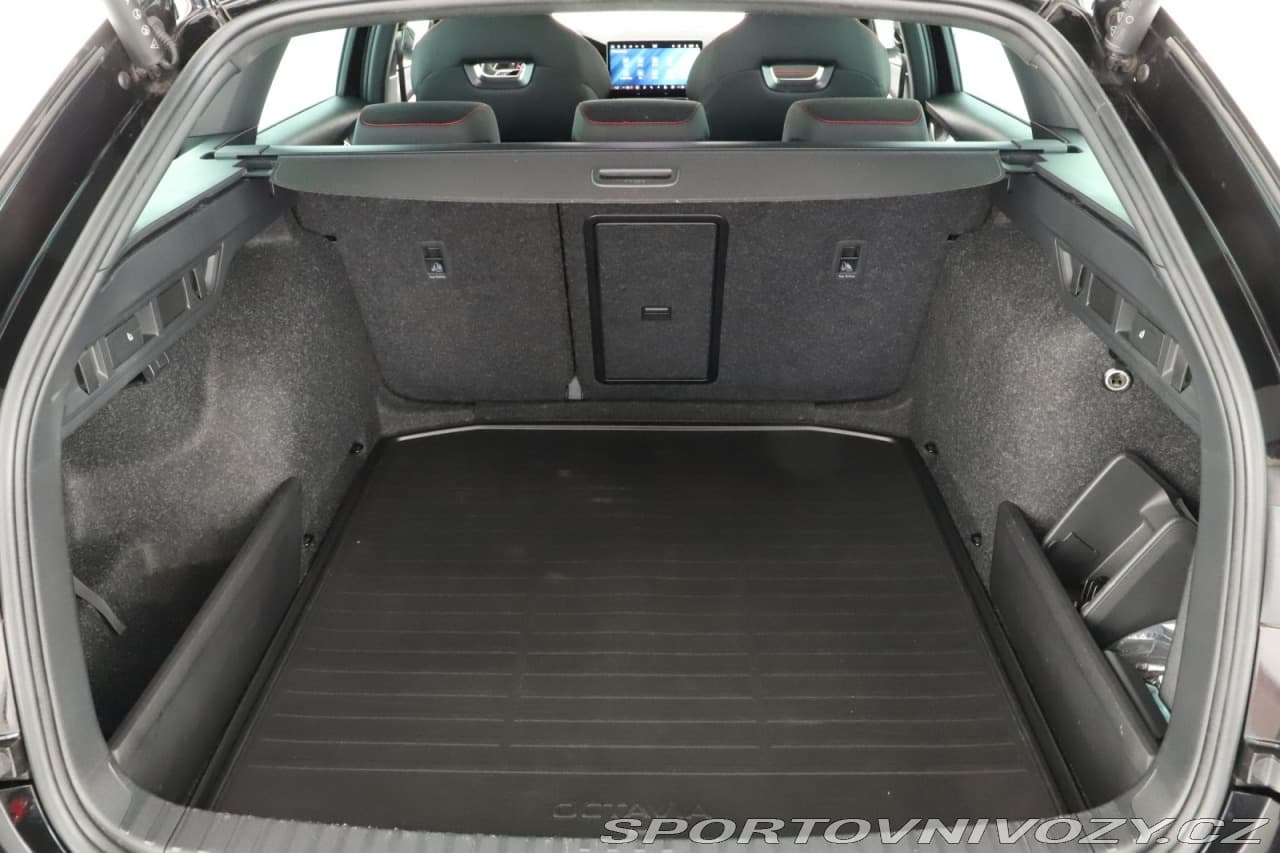 2025 Škoda OCTAVIA - 18