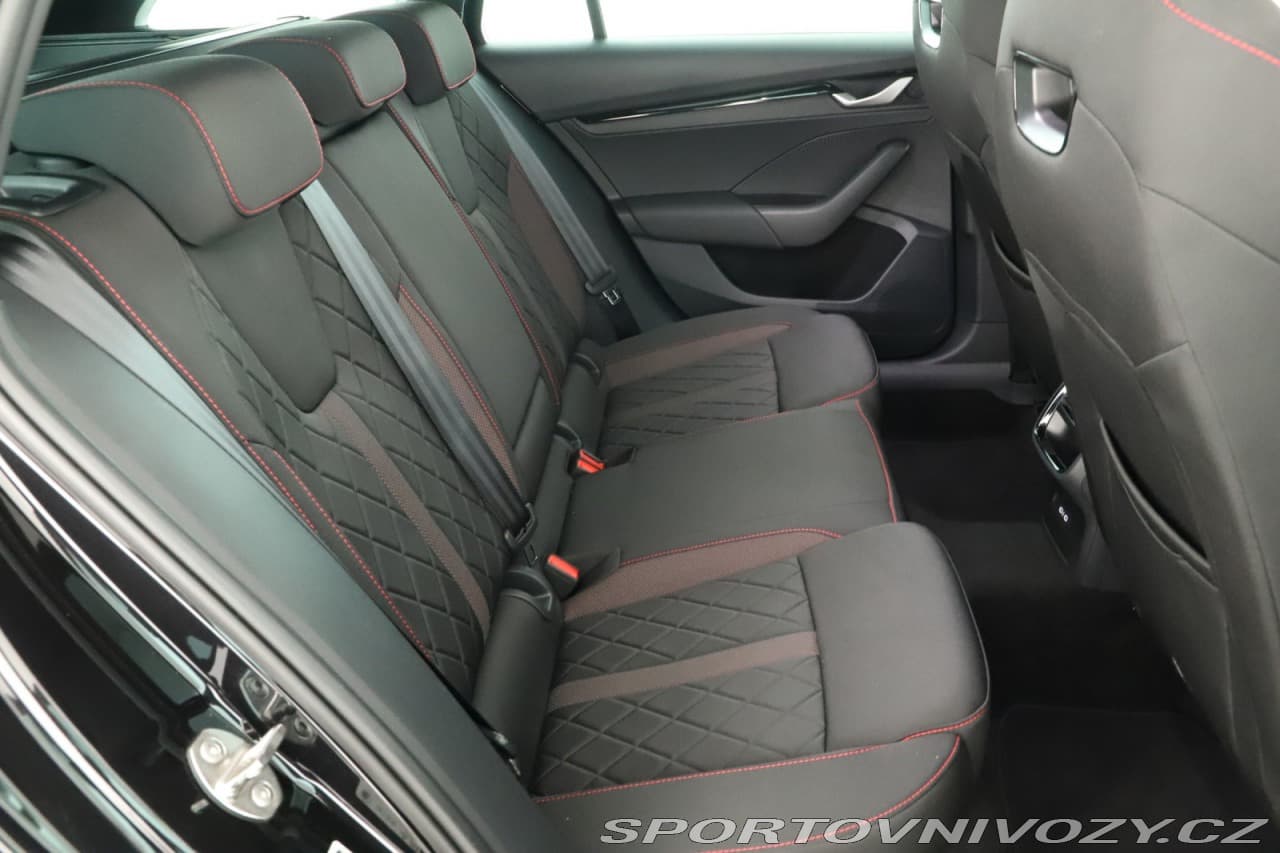 2025 Škoda OCTAVIA - 7