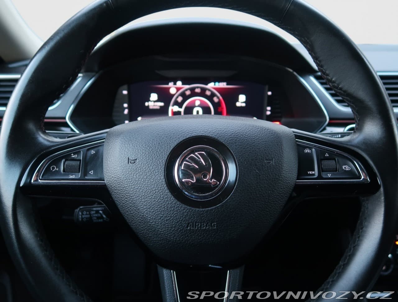 2019 Škoda SUPERB - 16